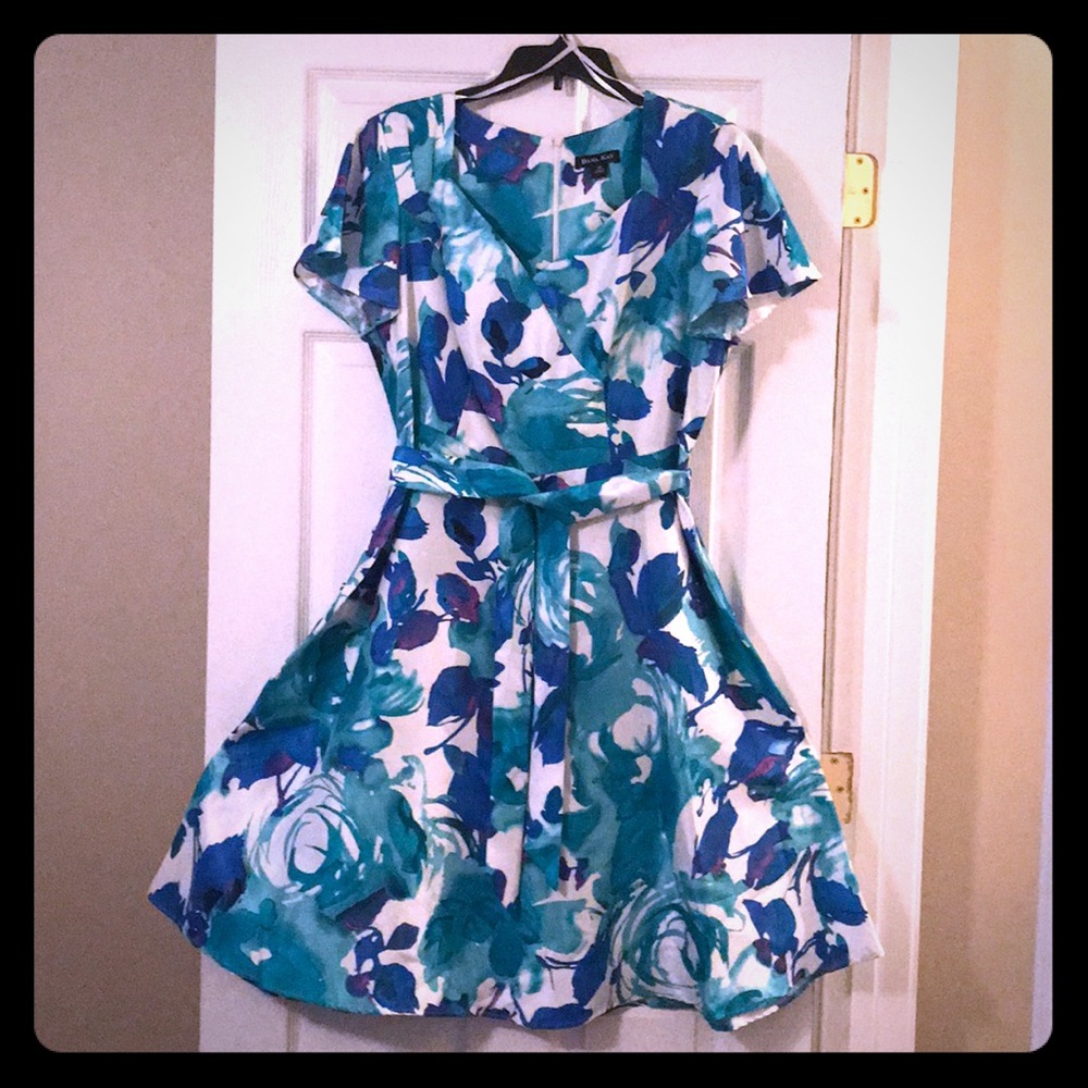 Beautiful multi colored, summer dress-Size 14